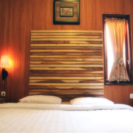 Puri Minggiran Guesthouse Yogya Yogyakarta Ngoại thất bức ảnh