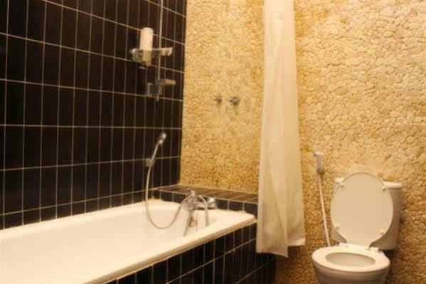 Puri Minggiran Guesthouse Yogya Yogyakarta Ngoại thất bức ảnh